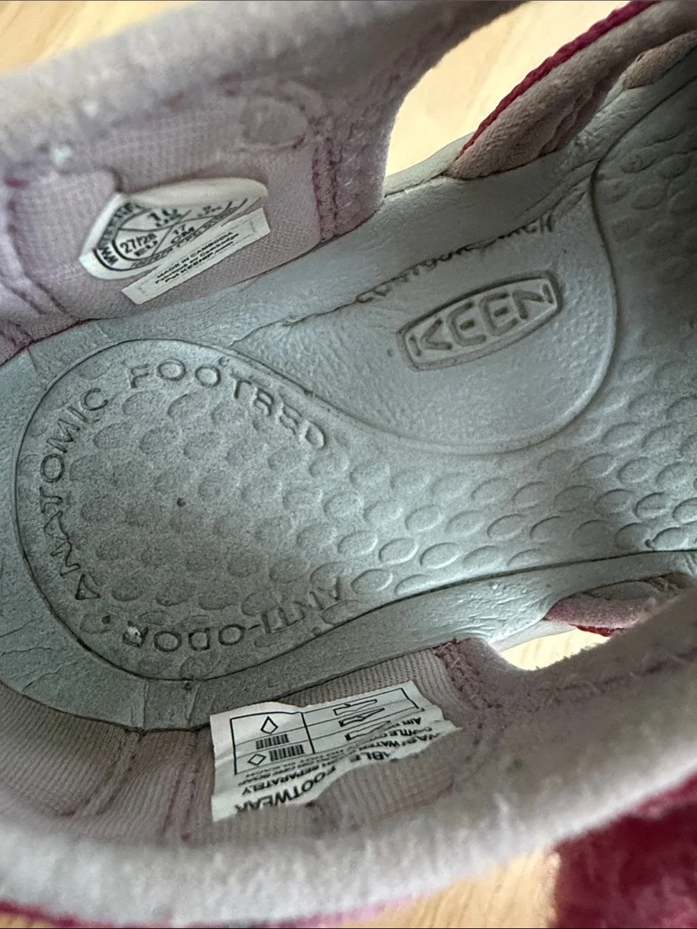 Keen Kids Pink Closed-Toe Waterproof Outdoor Water Shoes/sandals - Picture 8 of 9